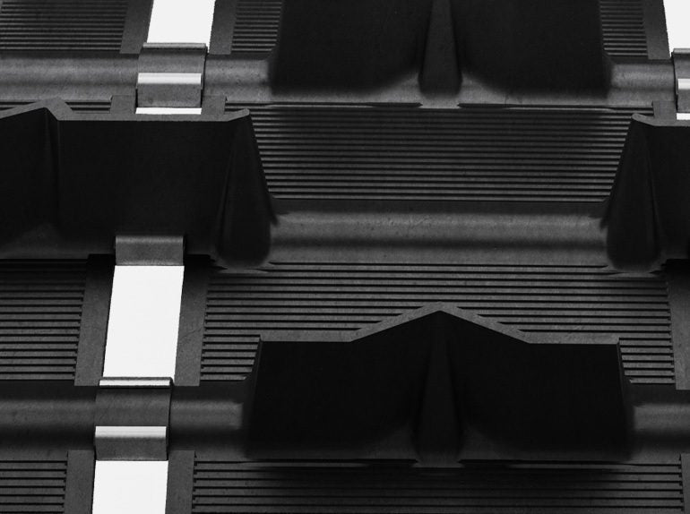 15" X 141" Camso Challenger Extreme Full Cupped Mountain Track - 2.5" Lug [9329M]